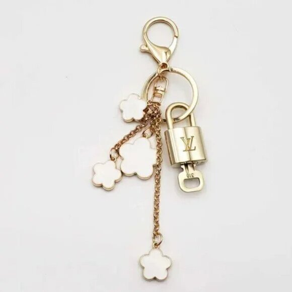 100% Auth Louis Vuitton Lock & Key with unbranded Bagcharm, Keycharm, Keychain - Picture 1 of 9